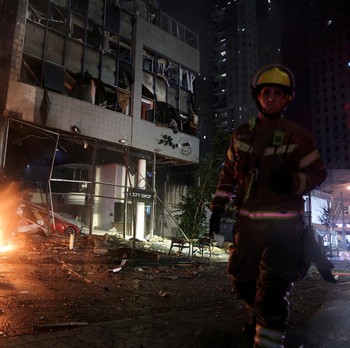 Iron Dome Jebol! 100 Roket Gempur Israel, Hantam Gedung-Picu Kebakaran
