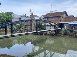Viral Warga Jepara Bikin Jembatan Sendiri Usai Akses Jalan Ditutup Tetangga