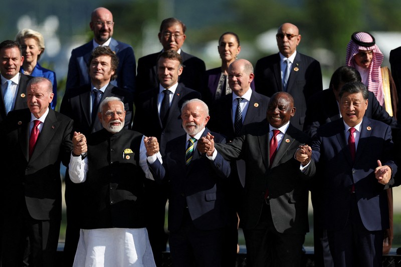 Para pemimpin G20 menghadiri acara peluncuran Aliansi Global Melawan Kelaparan dan Kemiskinan pada KTT G20 di Museum Seni Modern di Rio de Janeiro, Brasil pada Senin, 18 November 2024. Para pemimpin G20 menghadiri acara peluncuran Aliansi Global Melawan Kelaparan dan Kemiskinan pada KTT G20 di Museum Seni Modern di Rio de Janeiro, Brasil pada Senin, 18 November 2024. (REUTERS/Leah Millis)