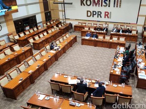 Benny Harman Sebut Penyebab Kerusakan KPK Salah Satunya Revisi UU