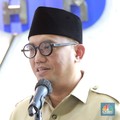 Wakil Kepala Badan Haji dan Umrah, Dahnil Anzar Simanjuntak dalam konferensi pers di kantor Kementerian BUMN, Jakarta, Selasa (19/11/2024). (CNBC Indonesia/Muhammad Sabki)