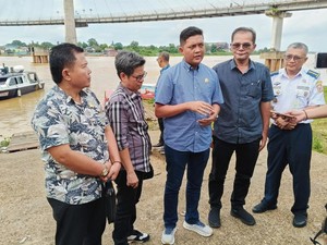 Tongkang Batu Bara Tabrak Lagi Jembatan Aurduri 1, Dewan: Setop Jalur Sungai