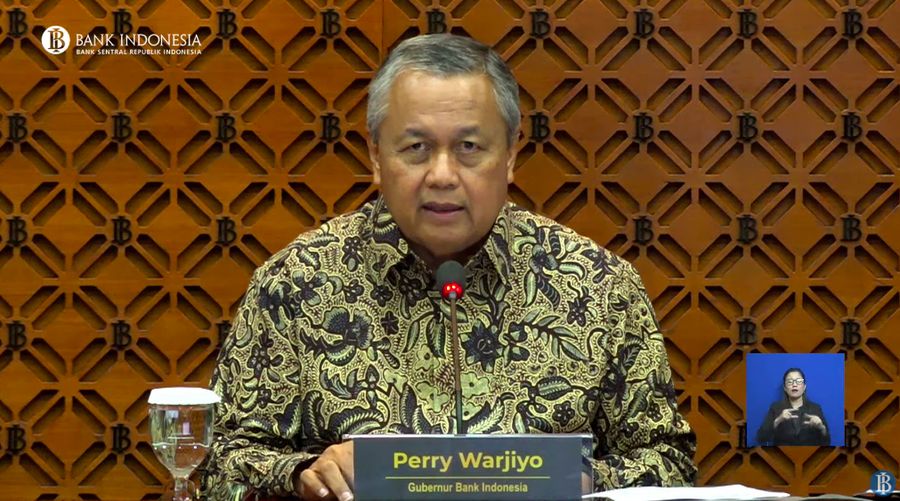 Gubernur Bank Indonesia, Perry Warjiyo saat memberikan Pengumuman Hasil Rapat Dewan Gubernur Bulanan Bulan November 2024.