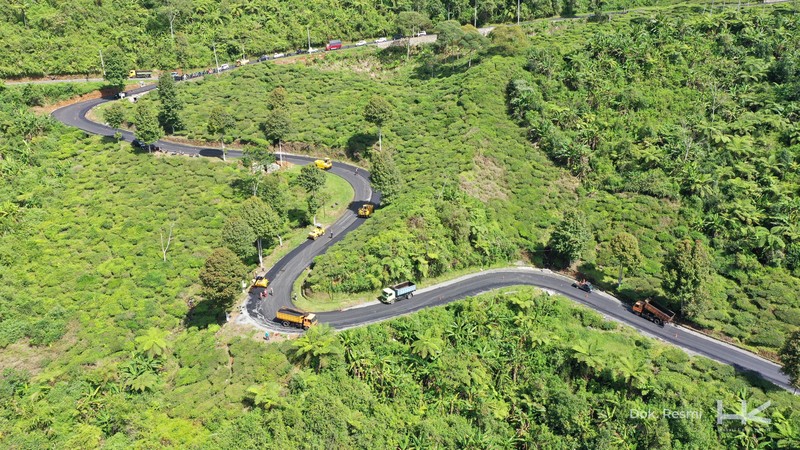 Jalan mulus menghubungkan Soreang-Rancabali-Cidaun. Jalan mulus menghubungkan Soreang-Rancabali-Cidaun. (Dok. Hutama Karya)