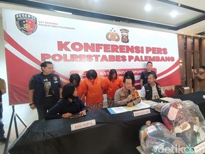 Kronologi Komplotan Emak-emak Curi Pakaian di 3 Mal Palembang