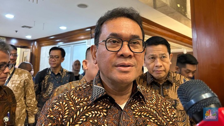 Menteri Perdagangan (Mendag) Budi Santoso saat ditemui di Gedung DPR RI, Jakarta, Rabu (20/11/2024). (CNBC Indonesia/Martyasari Rizky)