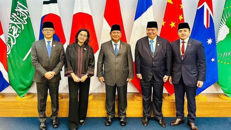 Presiden Prabowo Subianto dan beberapa Menteri Merah Putih bertemu dengan sejumlah delegasi dalam Konferensi Tingkat Tinggi (KTT) G20 Rio de Janeiro, Brasil. (Instagram @smindrawati)