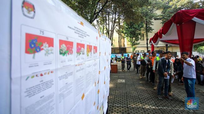 Penampakan Warga Jakpus Berebut Ikutan Simulasi Nyoblos Pilkada