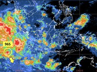 Ada Bibit Siklon Tropis 96S, BMKG Warning Hujan Lebat-Gelombang Tinggi