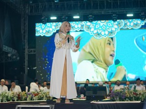 Selawatan di Kampanye Akbar, Vivit Ajak Tolak Kampanye Hitam