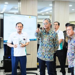 Kawal Swasembada Pangan, Menteri Hanggodo Cek Bendungan di Malang