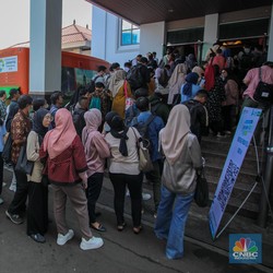 Karyawan Kena PHK Dapat Gaji 60% Selama 6 Bulan, Siapa yang Bayar?