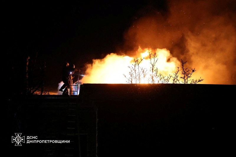 Rusia menyerang wilayah Dnipropetrovsk pada Kamis (21/11/2024) pagi. Hal ini disampaikan oleh kepala administrasi militer wilayah Ukraina. (via REUTERS/STATE EMERGENCY SERVICE OF UKRAI) Rusia menyerang wilayah Dnipropetrovsk pada Kamis (21/11/2024) pagi. Hal ini disampaikan oleh kepala administrasi militer wilayah Ukraina. (via REUTERS/STATE EMERGENCY SERVICE OF UKRAI)