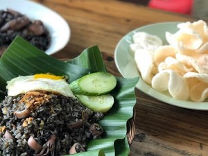Gurih Mantap! 5 Nasi Cumi Hitam Berbumbu Rempah Untuk Makan Siang