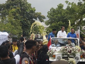 Pawai Bareng Jokowi di Klaten, Luthfi-Yasin Didoakan Warga Jadi Gubernur