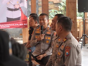Cangkrukan Pilkada Damai, Kapolres Mojokerto Bahas Netralitas-Politik Uang