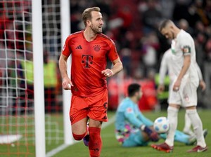Kane Pecahkan Rekor Haaland di Bundesliga