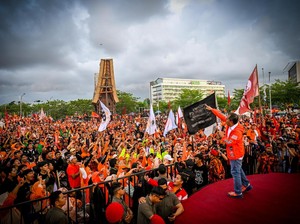 Berdayakan UMKM Lokal, Danny Hadirkan Jajanan Gratis Saat Kampanye Akbar