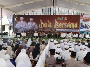 Ribuan Warga Hadiri Doa Bersama Pilkada Aman Damai di Polres Trenggalek