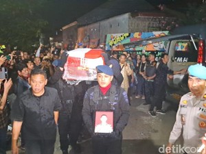 AKP Ryanto Dapat Kenaikan Pangkat Luar Biasa Anumerta