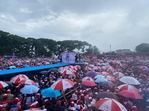 Kampanye Akbar Pilgub Malut Sherly-Sarbin di Ternate Dihadiri 60.000 Pendukung
