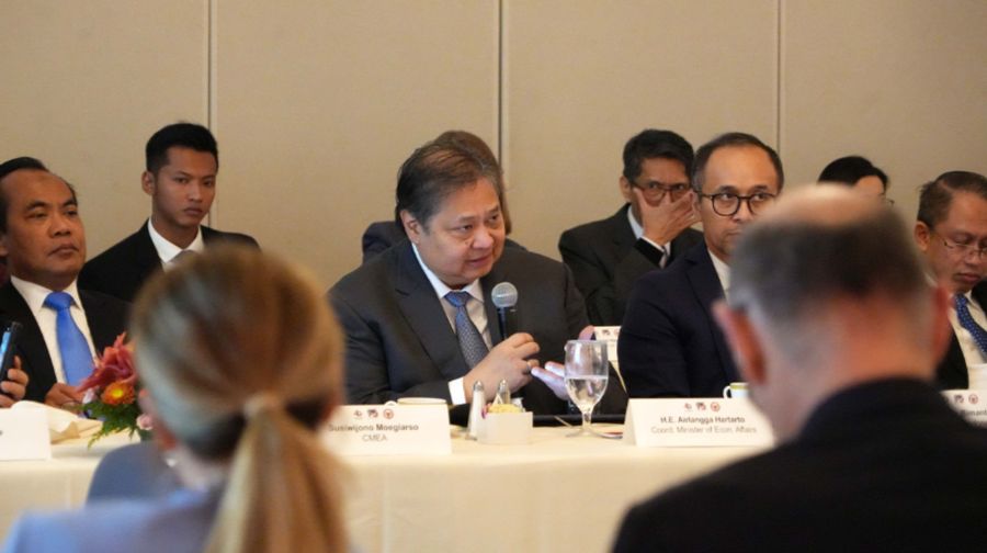 Menteri Koordinator Bidang Perekonomian Airlangga Hartarto, diundang sebagai pembicara kunci pada pertemuan Roundtable Luncheon yang diselenggarakan oleh US-ASEAN Business Council (US-ABC) di Washington D.C. pada Kamis (21/11). (Biro Pers Kemenko Perekonomian)
