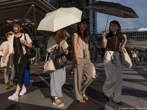 Perempuan Jepang Berharap Bisa Tetap Pakai Nama Gadis Mereka