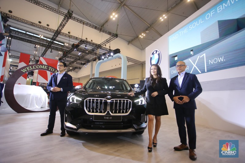 Suasana pameran otomotif Gaikindo Jakarta Auto Week (GJAW) 2024 di ICE BSD, Tangerang Selatan, Jumat (22/11/2024). (CNBC Indonesia/Muhamad Sabki)