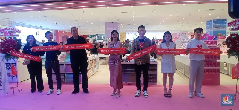 Miniso Pink Baru Buka di Transmart Cilandak. (CNBC Indonesia/Elga) Miniso Pink Baru Buka di Transmart Cilandak. (CNBC Indonesia/Elga)