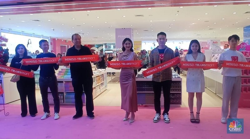 Miniso Pink Baru Buka di Transmart Cilandak. (CNBC Indonesia/Elga)