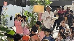 Reading Loud Bersama Sal Priadi di White Peacock Sampai ke Planet Lain