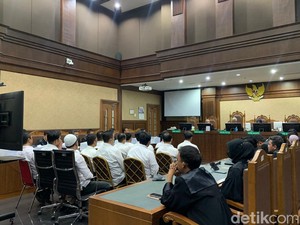 15 Terdakwa Kasus Pungli Rutan KPK Dituntut 4-6 Tahun Penjara