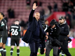 Slot Jadi Manajer dengan 10 Kemenangan Tercepat di Premier League