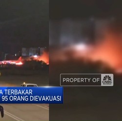 Video: Pesawat Jet Rusia Terbakar di Turki, 95 Orang Dievakuasi