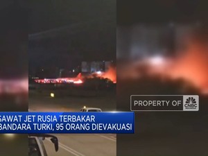Video: Pesawat Jet Rusia Terbakar di Turki, 95 Orang Dievakuasi