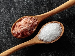 Garam Himalaya Vs Garam Meja, Ini Ciri-ciri dan Manfaatnya