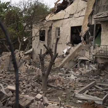 Potret Israel Porak-poranda Dibombardir 340 Roket Hizbullah