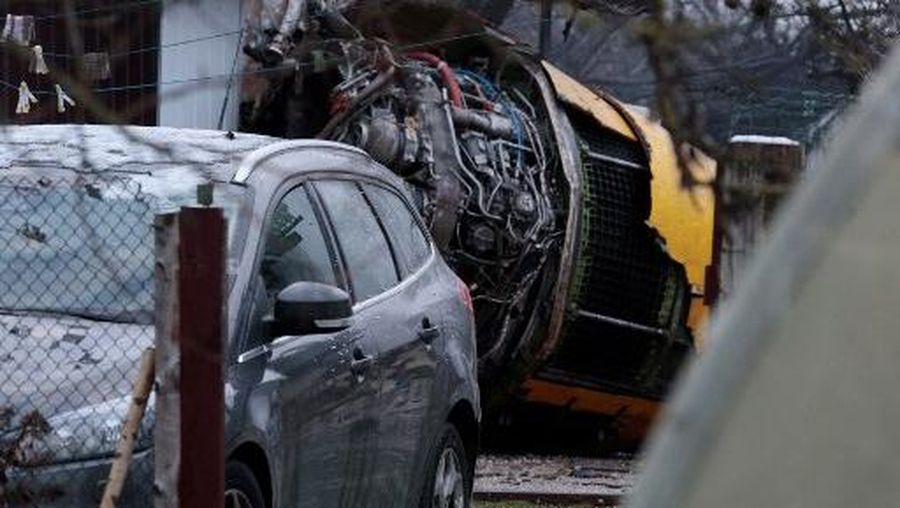 Smoke billows following a DHL cargo plane crash in Vilnius, Lithuania, November 25, 2024. REUTERS/Andrius Sytas