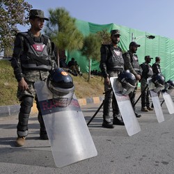 Pakistan Mencekam! Negara Lockdown, 4 Aparat Tewas Diamuk Demonstran