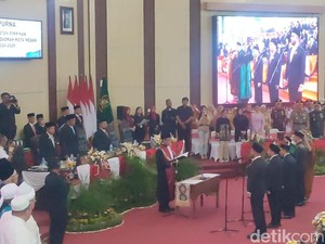 4 Pimpinan DPRD Medan Periode 2024-2029 Resmi Dilantik