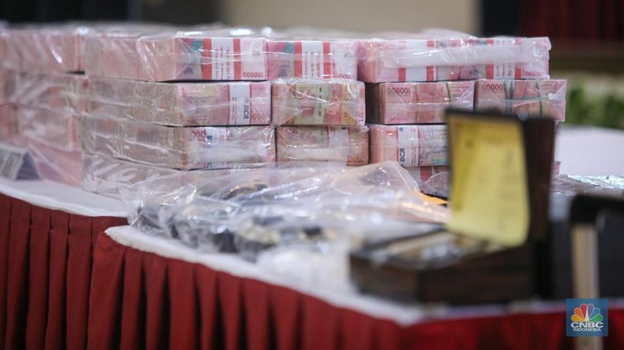 Polda Metro Jaya menetapkan 24 orang sebagai tersangka dalam kasus dugaan penyalahgunaan wewenang pemblokiran situs judi online melibatkan pegawai Kementerian Komunikasi dan Digital (Komdigi). (²©²ÊÍøÕ¾/Faisal Rahman)