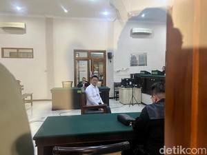 Kuras Rekening Perusahaan Warisan, Pengusaha Toko Ban Dituntut 4 Tahun Bui