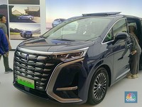 Siap-Siap! Raja EV China BYD Rilis Pesaing Alphard di 2025