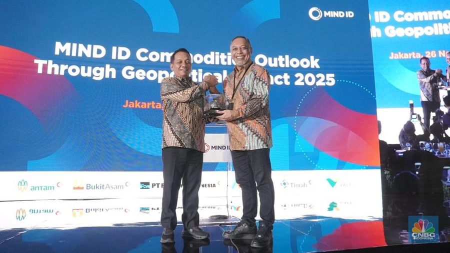 Direktur Portofolio dan Pengembangan Usaha MIND ID Dilo Seno Widagdo dalam MIND ID Commodities Outlook 2025 di Jakarta, Selasa (26/11/2024). Doc MIND ID