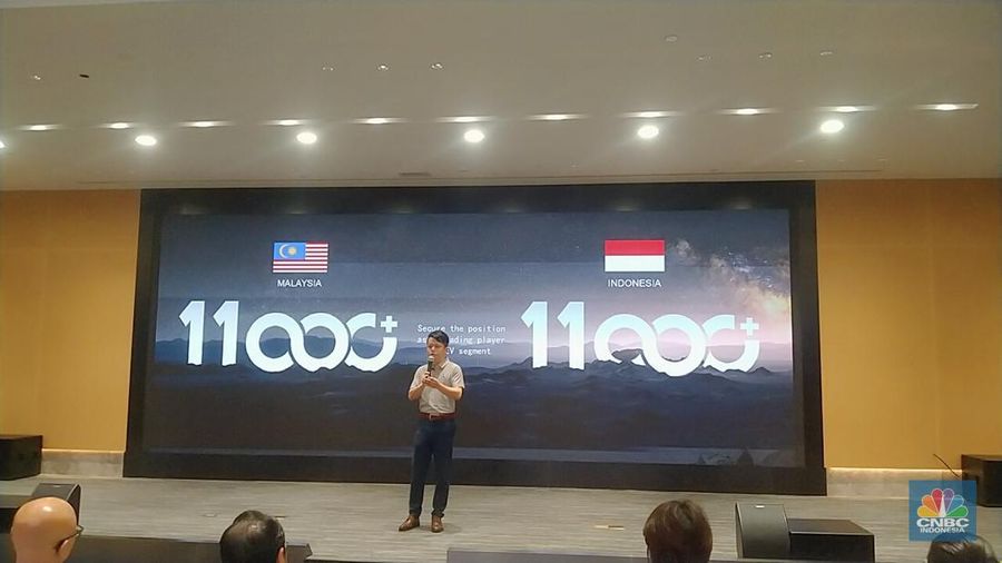 General Manager of BYD Asia-Pacific Auto Sales Division Liu Xueliang, pada acara Denza media day Malaysia and Indonesia, redefining intelegent elgance di kantor BYD, Senin (25/11/2024). (CNBC Indonesia/Suhendra)