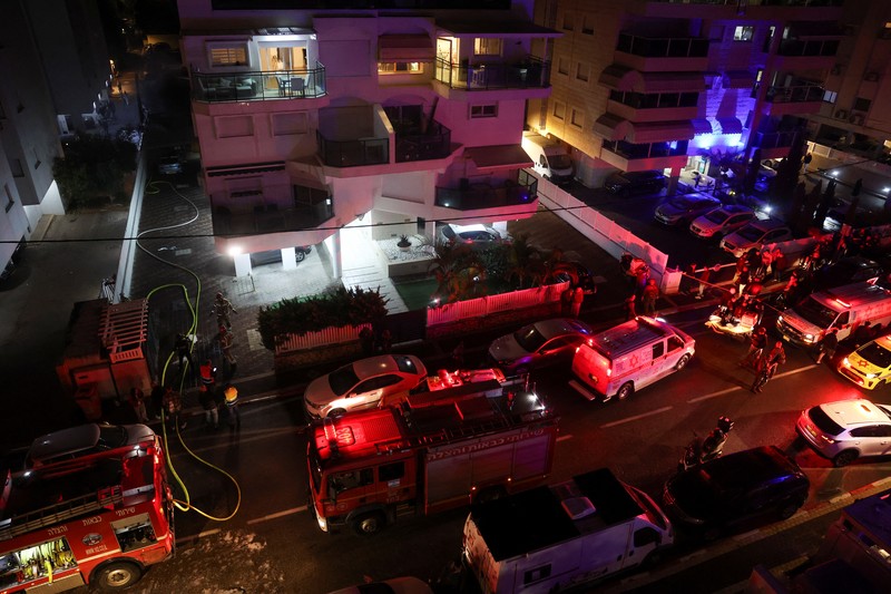 ISRAEL-PALESTINIANS/LEBANON A view shows the moment of an Israeli strike on a building, amid the ongoing hostilities between Hezbollah and Israeli forces, in the Chiyah district of Beirut's southern suburbs, Lebanon, November 25, 2024. REUTERS/Adnan Abidi TPX IMAGES OF THE DAY