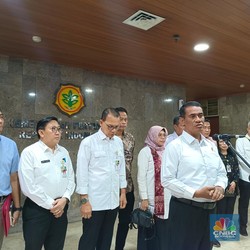 Amran Blacklist 4 Perusahaan Salurkan Pupuk Palsu-Petani Rugi Rp 600 M