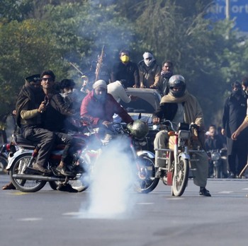 Lockdown Berujung Maut, Kerusuhan Pecah di Negara Ini-4 Tewas