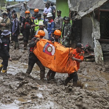 Penampakan Longsor di Karo Sumut, 15 Orang Dinyatakan Meninggal Dunia