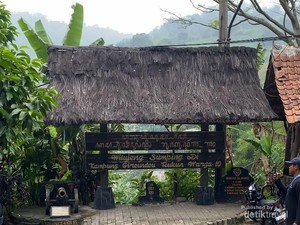 Kampung Adat Cireundeu, Punya Tradisi Sakral yang Dijaga Hingga Kini